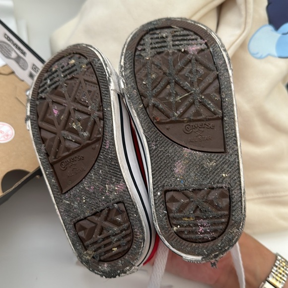 Converse - Picture 3 of 4